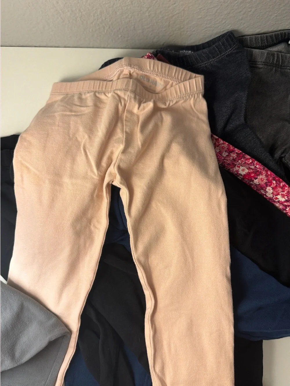 Old Navy Gray Girls Pull-On Leggings 12 pairs of leggings